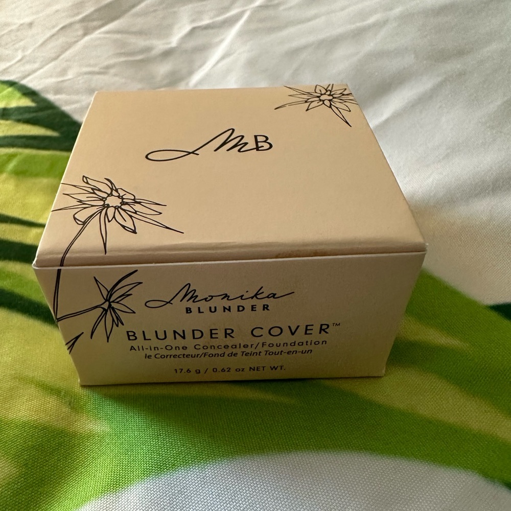 Monika Blunder Beauty Blunder Cover — Shade 4 (Vier)